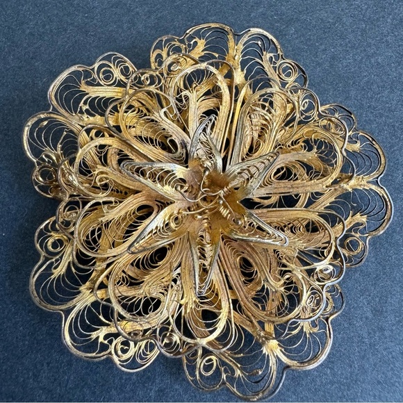 Vintage Sterling Silver Filigree Brooch Large Flower Pin Spun Silver - Picture 2 of 10